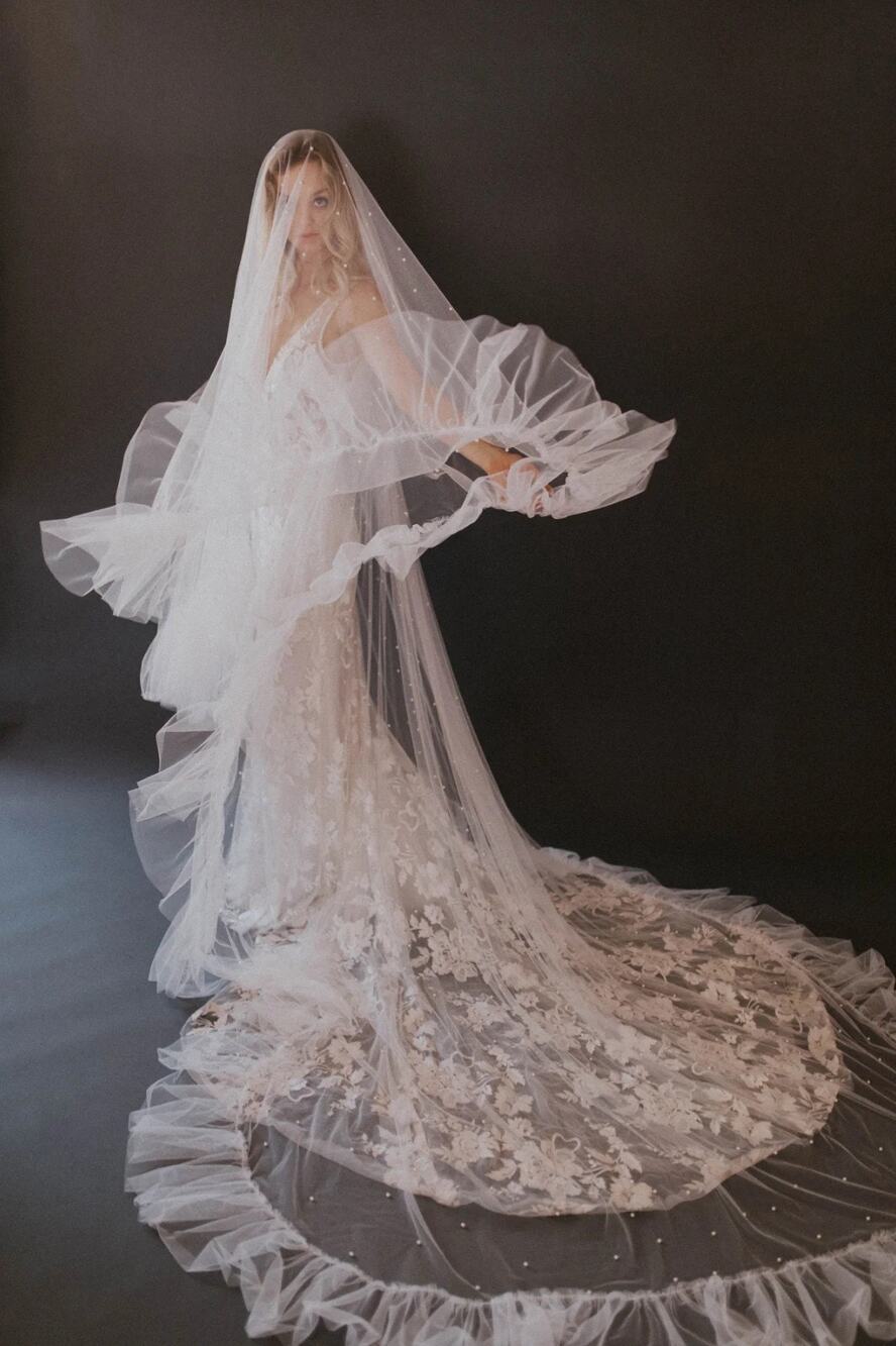 Untamed Petals Fiona Pearl Cathedral Veil White 2 Tiered Blusher Ruffle FLAW